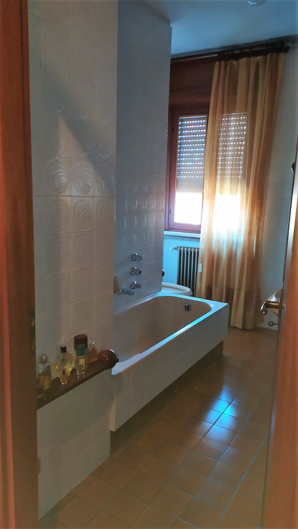 07 Alloggio 6 vani Bagno Padronale 02 1