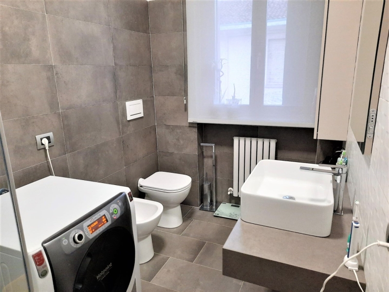 06 Bagno Sotto 00
