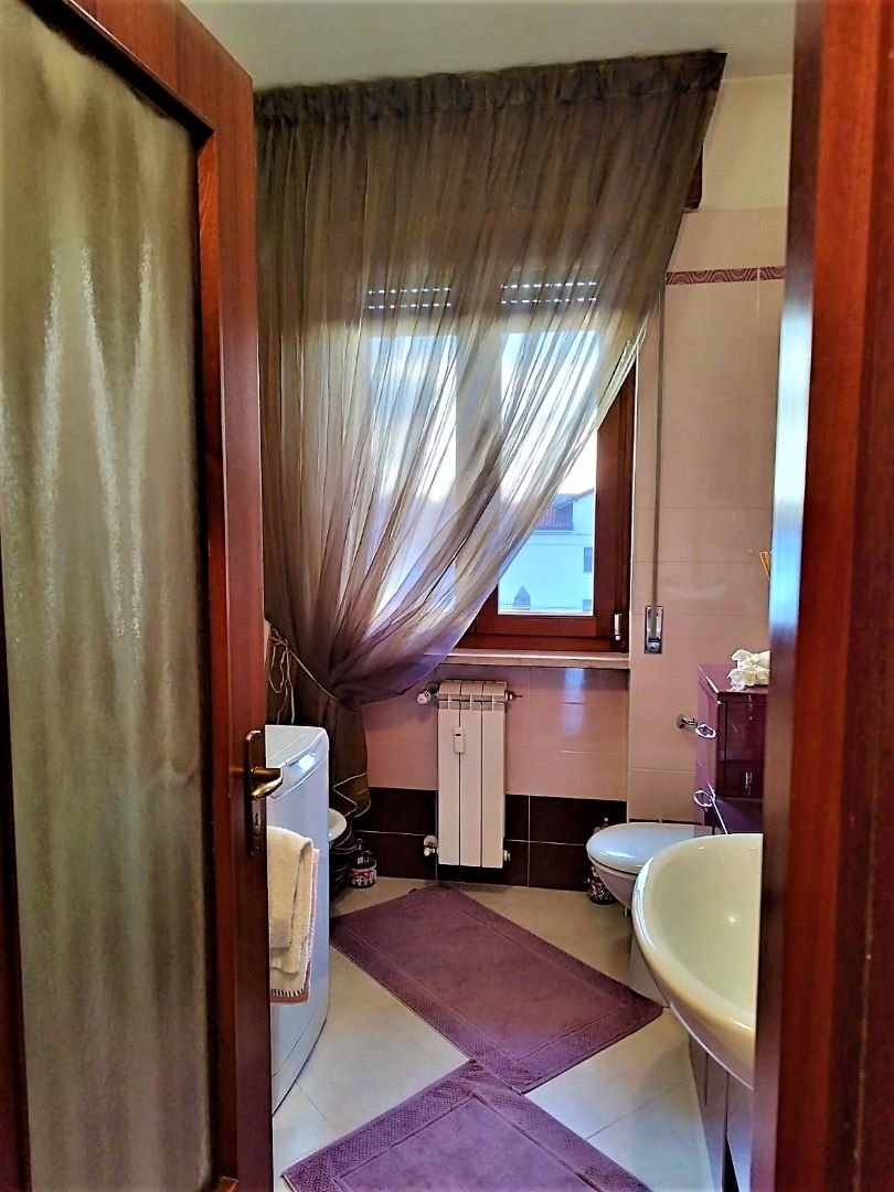 RIF 2GV000110 APPARTAMENTO TRILOCALE CERANO NO 07 Bagno 00