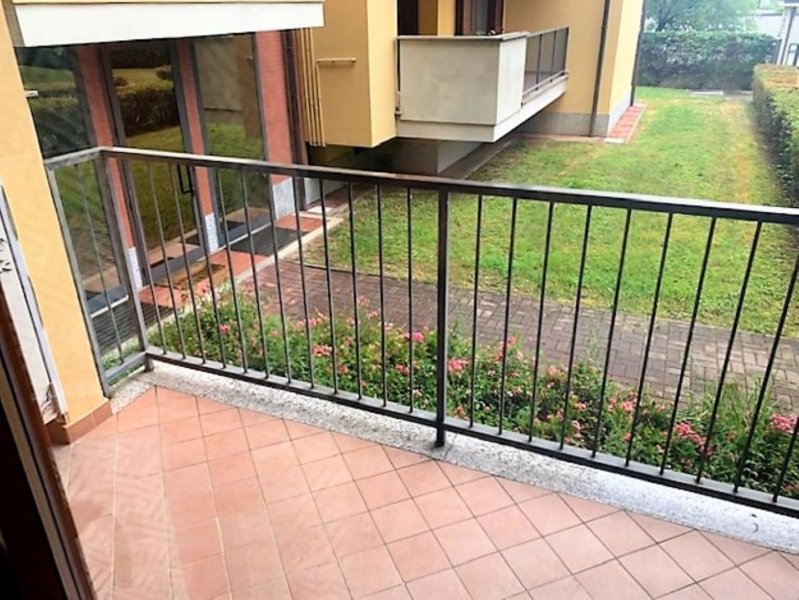 2GV000123 Vendita Trecate Bilocale 05 Balcone