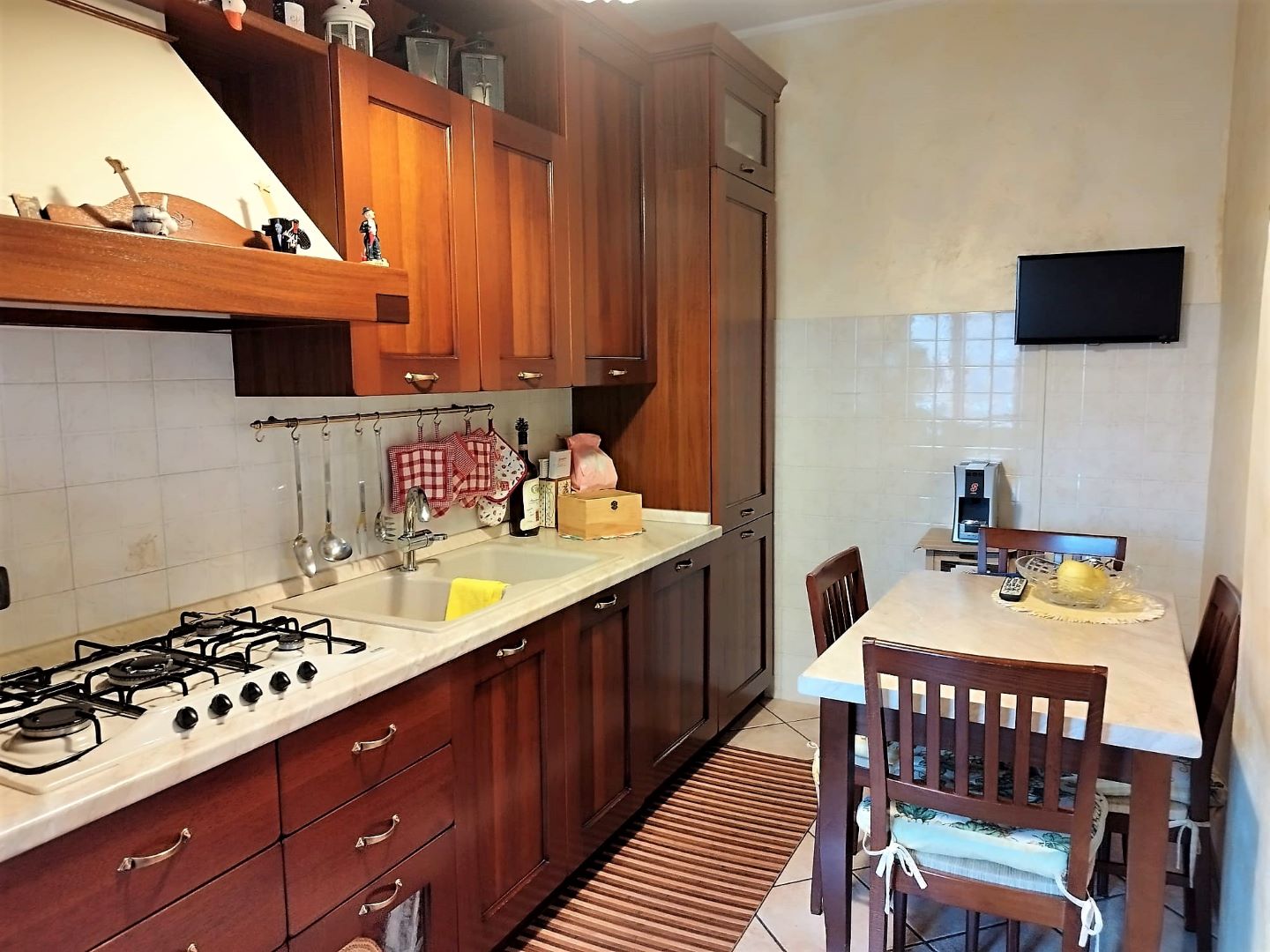 2GV000126 Vendita Trecate Trilocale 02 Cucina 01