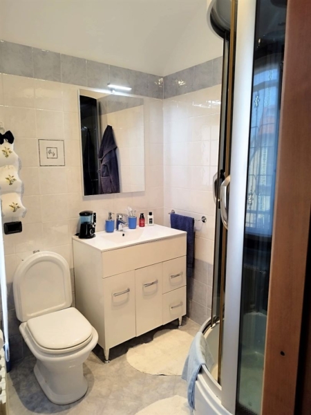 2GV000126 Vendita Trecate Trilocale 07 Bagno Servizio 01