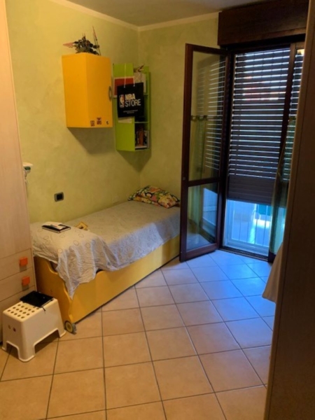 2GV000128 Vendita Trecate Alloggio Trilocale 06 Cameretta 00