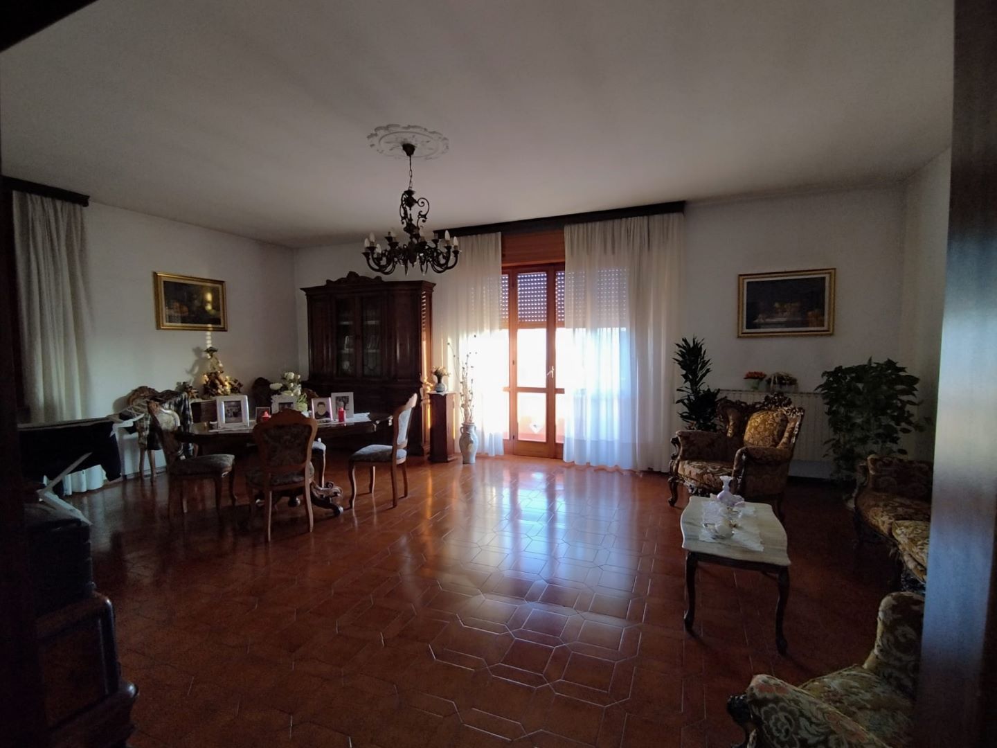 2GV000135 Vendita Appartamento 4 vani Trecate NO 02 Soggiorno 00