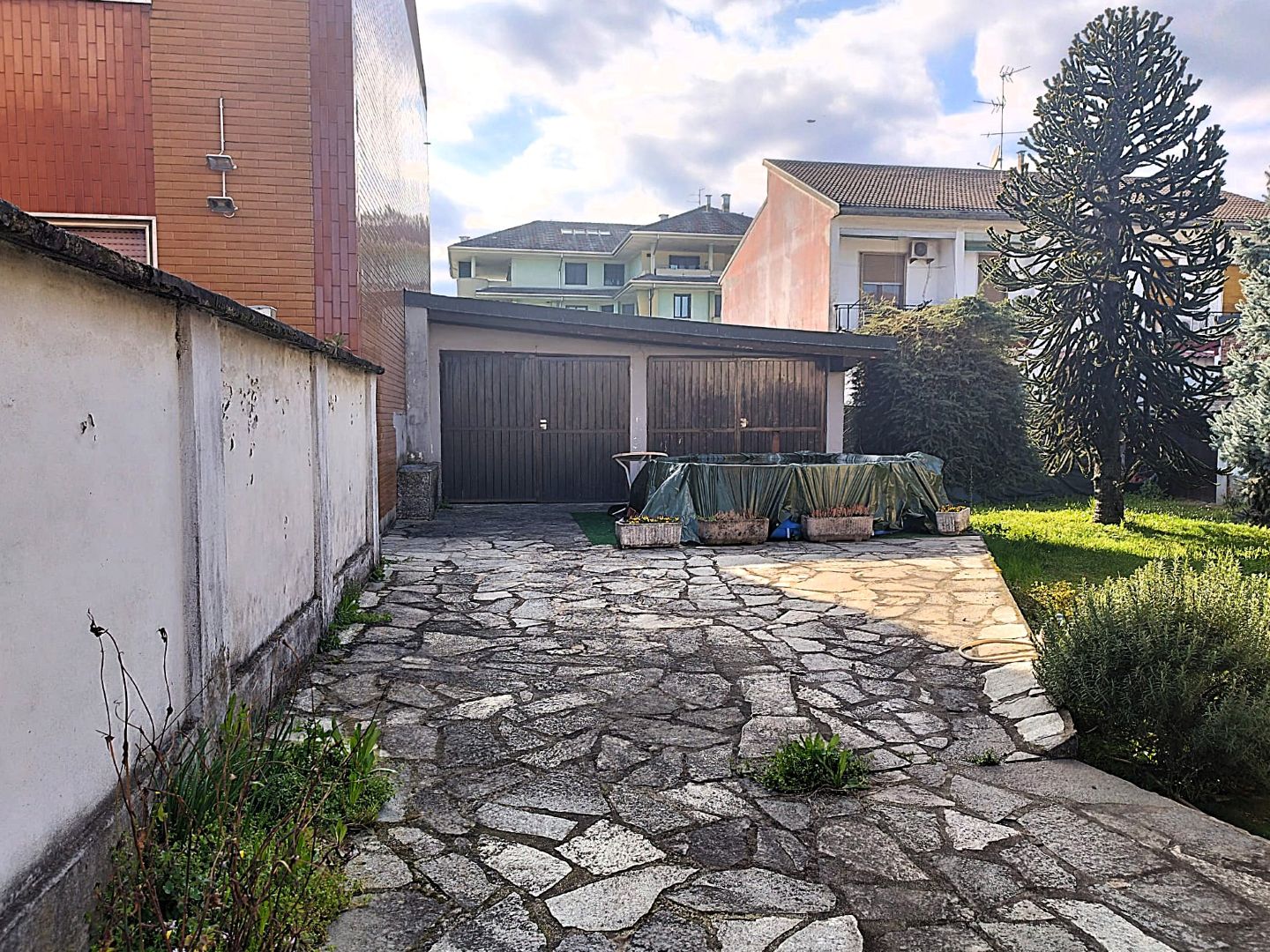 2GV000201 Vendita Villa Indipendente Trecate NO 02 Facciata Esterna Ovest 22