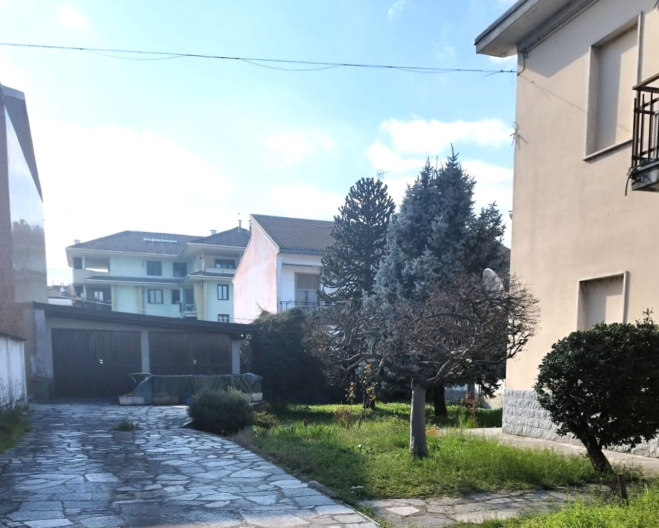 2GV000201 Vendita Villa Indipendente Trecate NO 80 Autorimessa 00