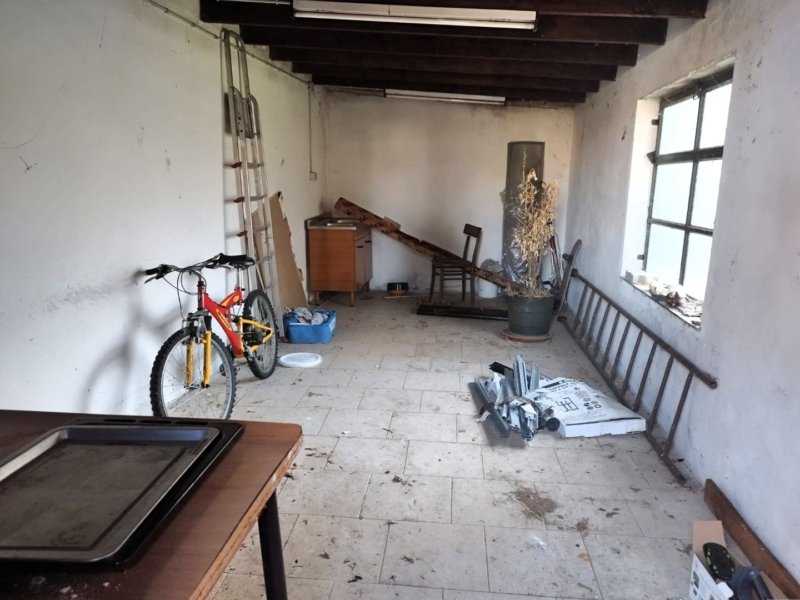 2GV000201 Vendita Villa Indipendente Trecate NO 80 Autorimessa 02